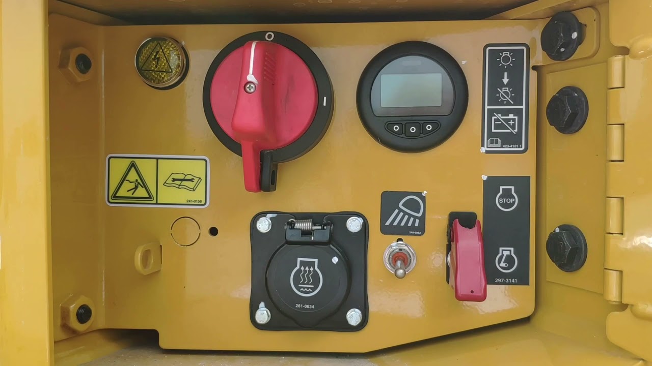 Mise en service machine - Bulldozer Cat® - Maintenance et contrôle journalier 2 [Exemple: Cat® D6XE]