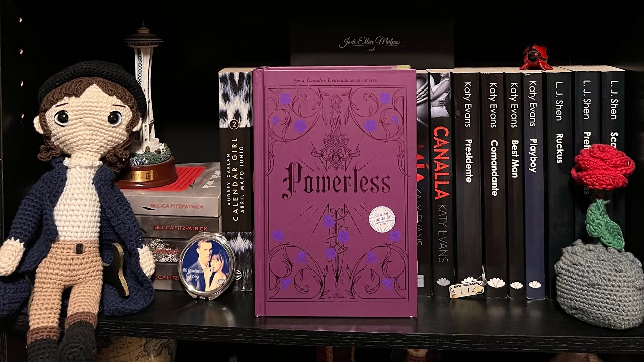 Libro: Powerless Escritora. Lauren Roberts