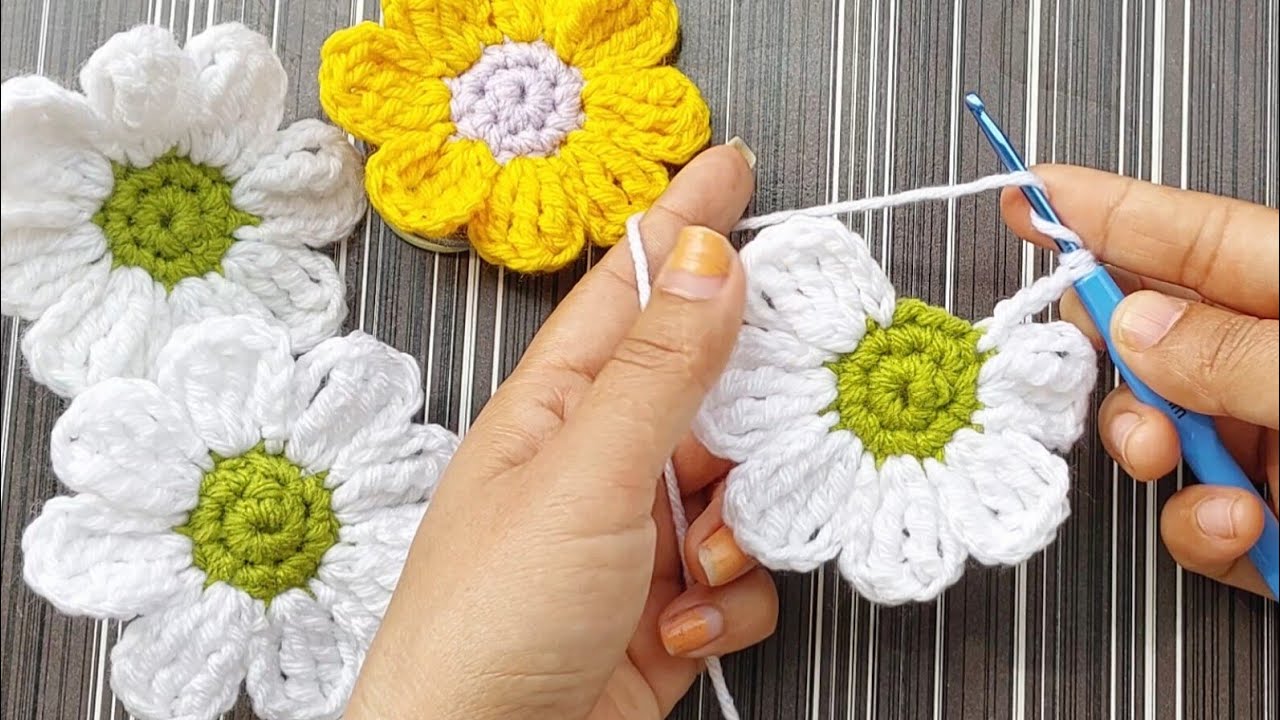 Daisy flower crocheting step by step/ crochet Flower Hair Ties/crochet Tutorial #CreativeGummi