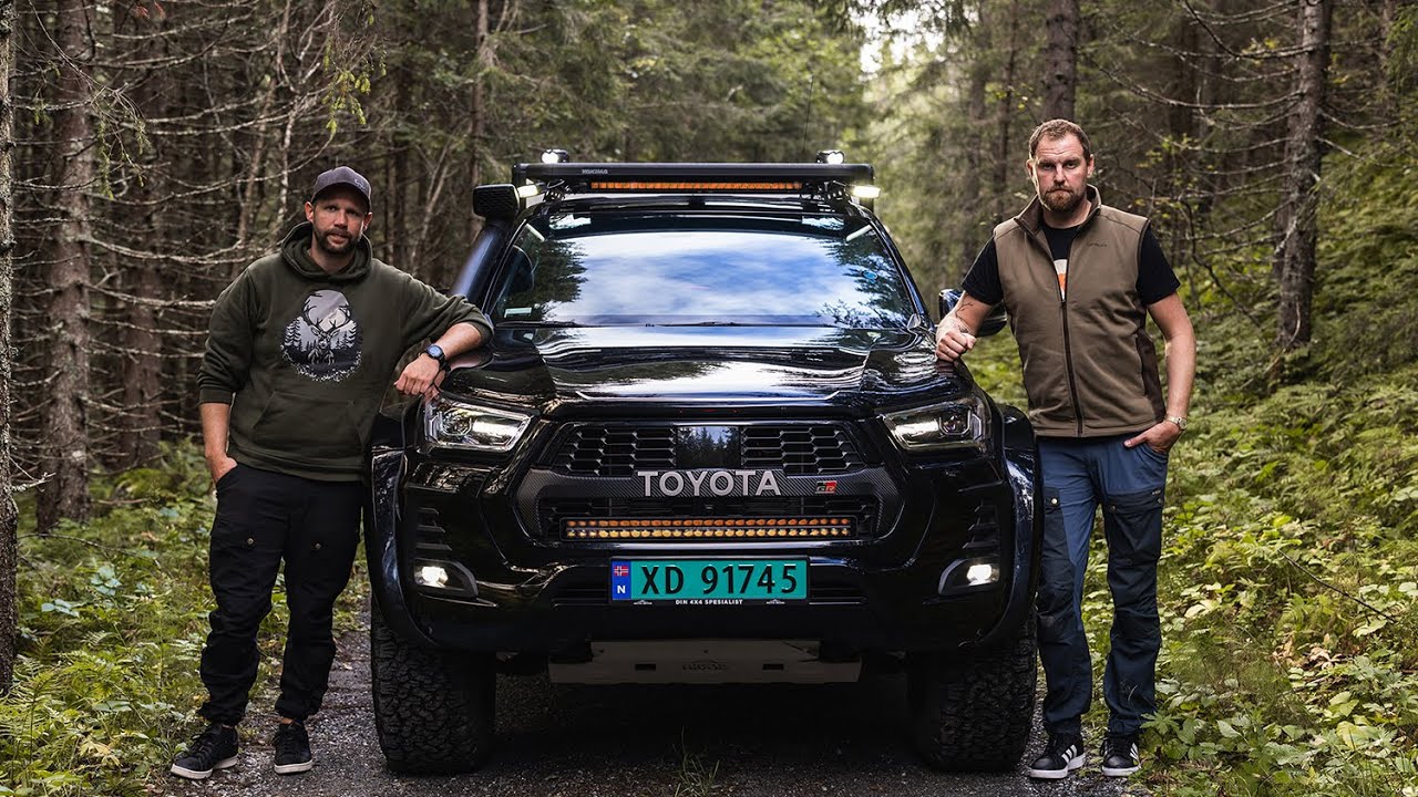 Jegerpodden sin nye jaktbil - Toyota Hilux GR Sport AT35