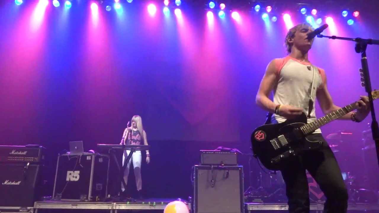 Keep Away From This Girl - R5 (Loud Tour)