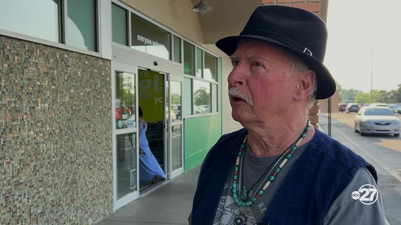 Grocery stores adapt, neighbors react as President Trump rolls back international tariff policy