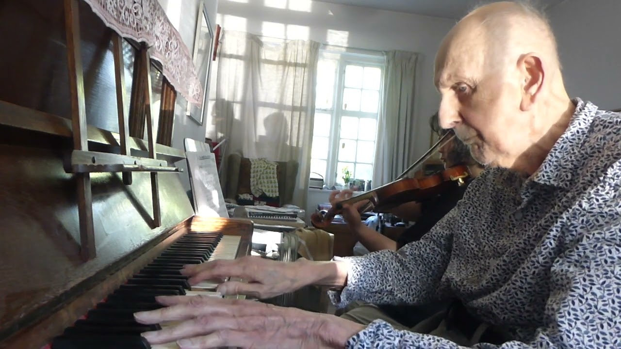 I'll String Along With You - 96歳 96 year old piano violin  Social Bubble Jazz ソーシャルバブルジャズ