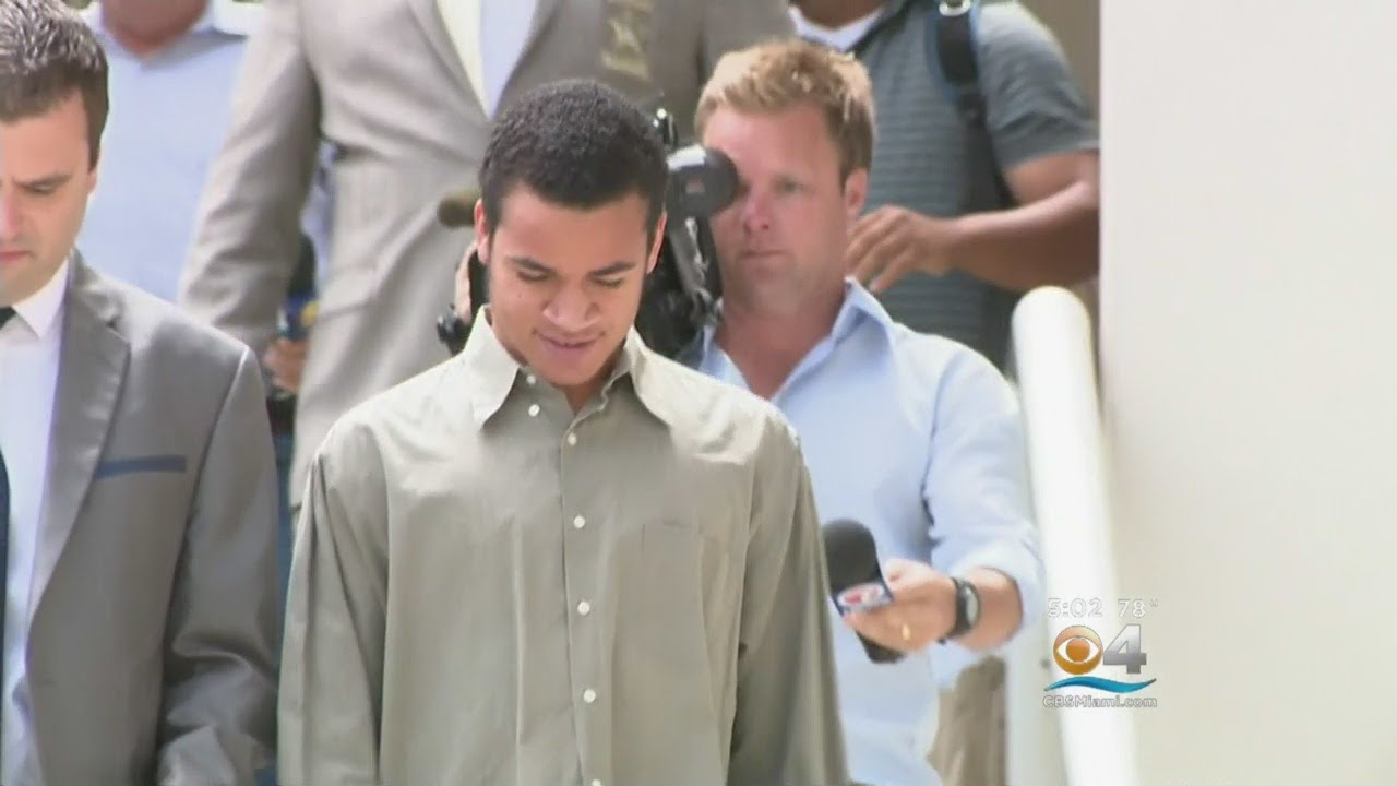 Brother Of Confessed Parkland School Shooter Walks Out Of Jail