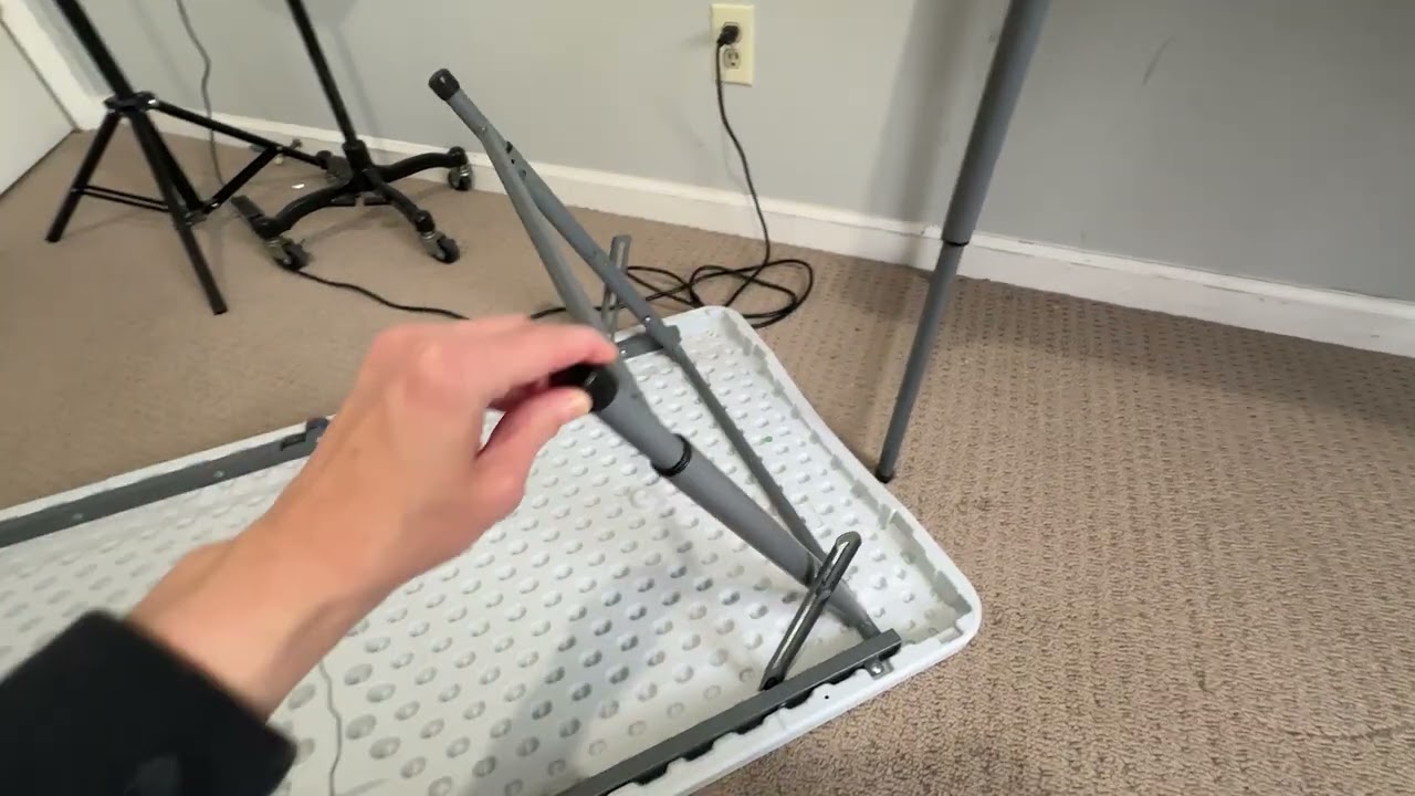 How to Close Portable Folding Table - Lunch Camping Table Instructions