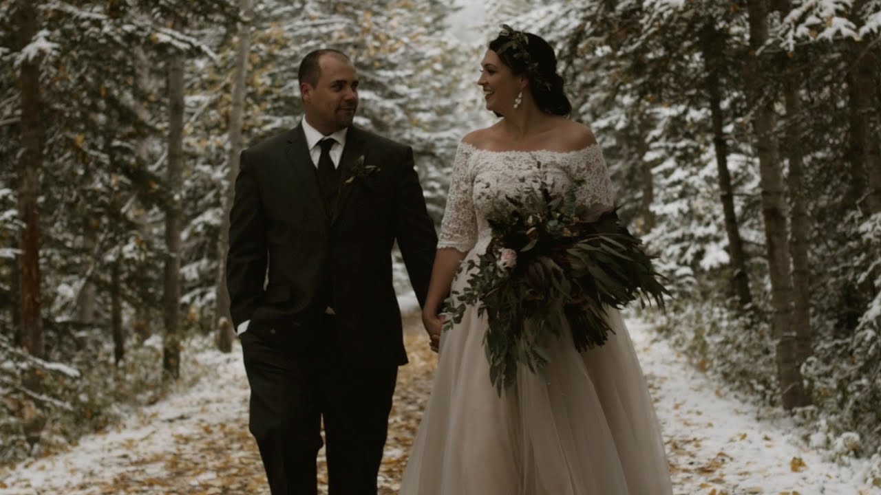 A Winter Wedding in the Mountains at Canmore Golf & Country Club