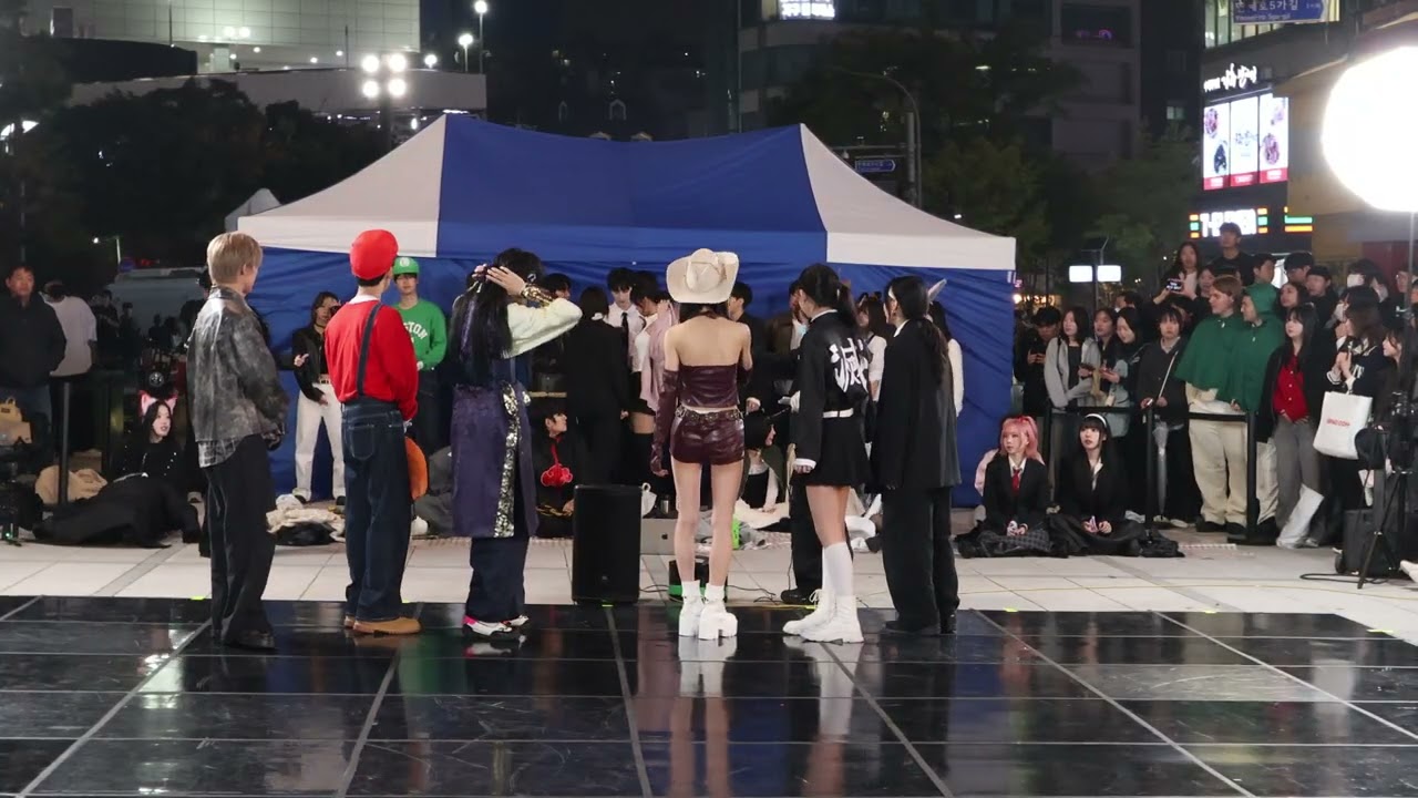 아트비트 @artbeat movie ARTBEAT HALLOWEEN BUSKING 251026 12연결된 클립 1