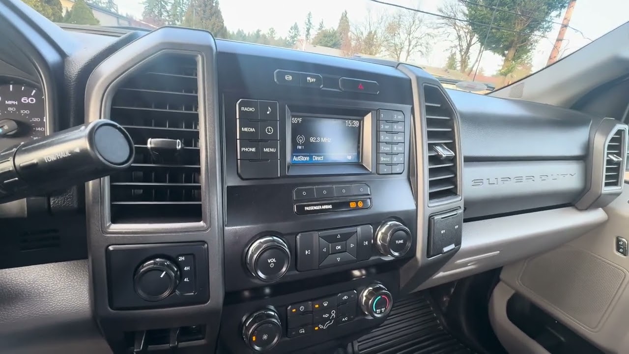 2019 Ford F550 ￼Crew Cab , 4X4 only 91,000 miles, flatbed with gooseneck package, ￼￼￼
