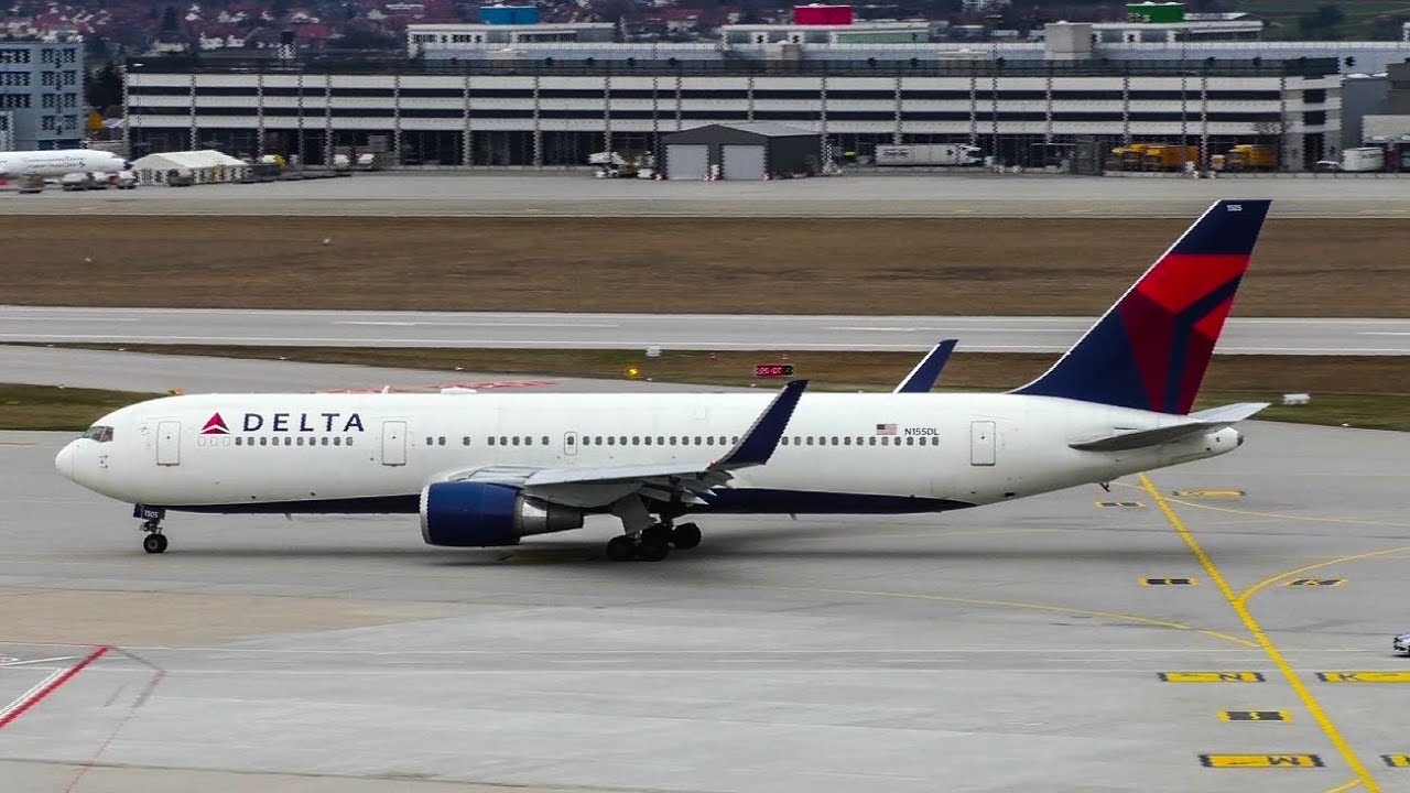 1 hour Planespotting 2016 at Stuttgart Airport