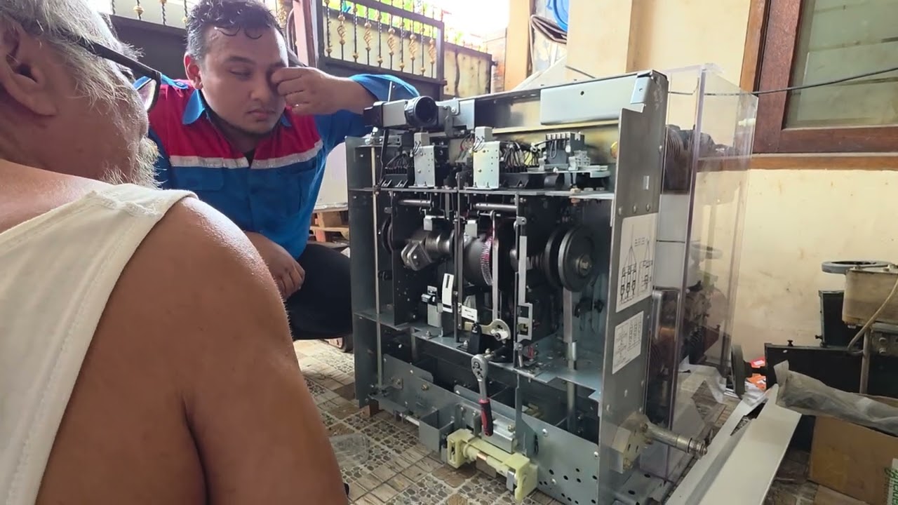 Greasing mechanical pada vcb hvx