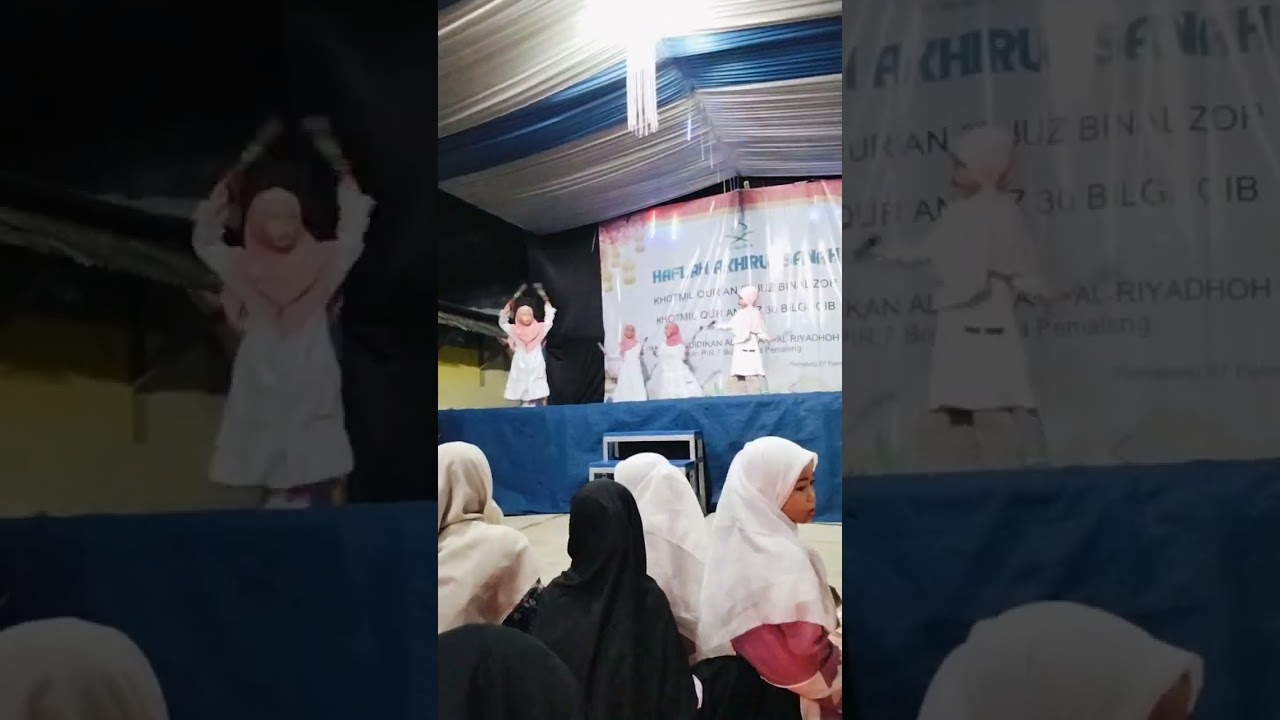 Nari bersama teman-teman