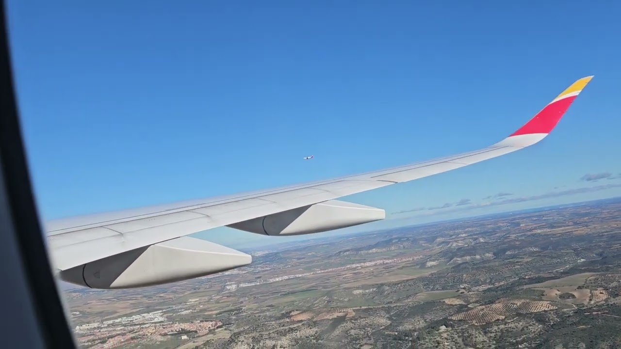 Pouso no Aeroporto Barajas de Madrid com um Airbus A350-900 da Iberia