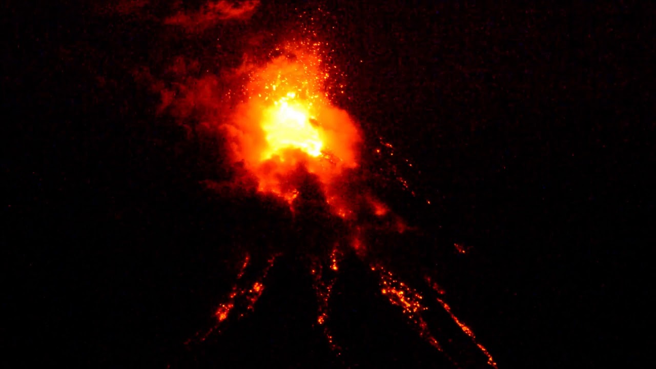 Spectacular Video Shows Lava Emitting From the Mayon Volcano