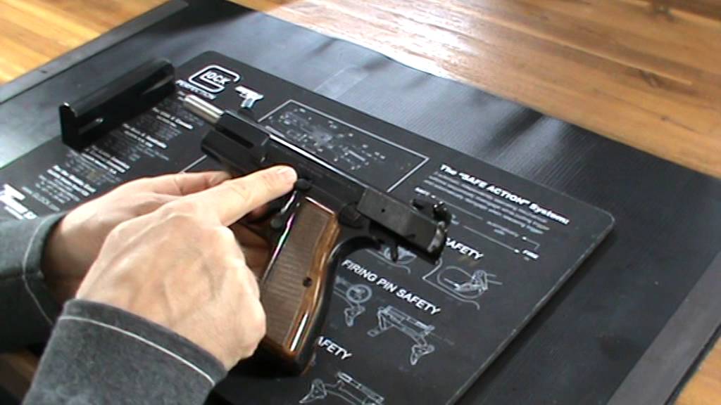 D&eacute;montage du pistolet FN GP 35