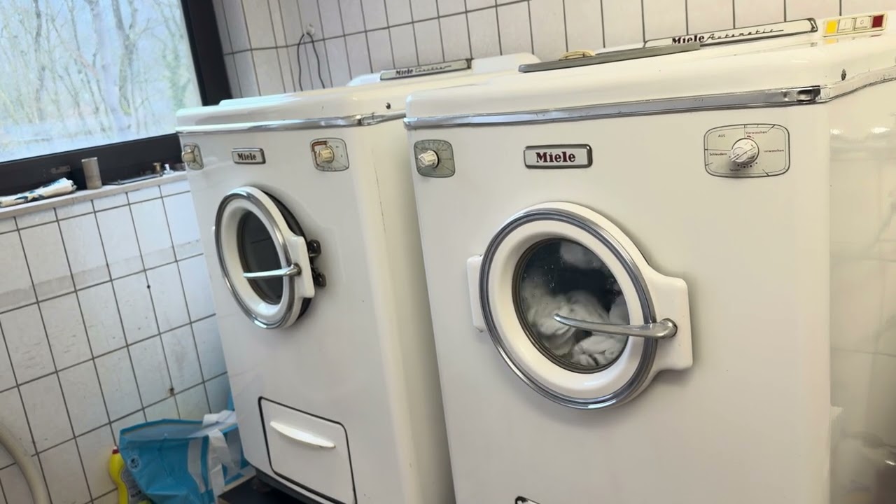 Miele 702 Automatik. Der erste Wasch- Vollautomat 1954 von Miele  