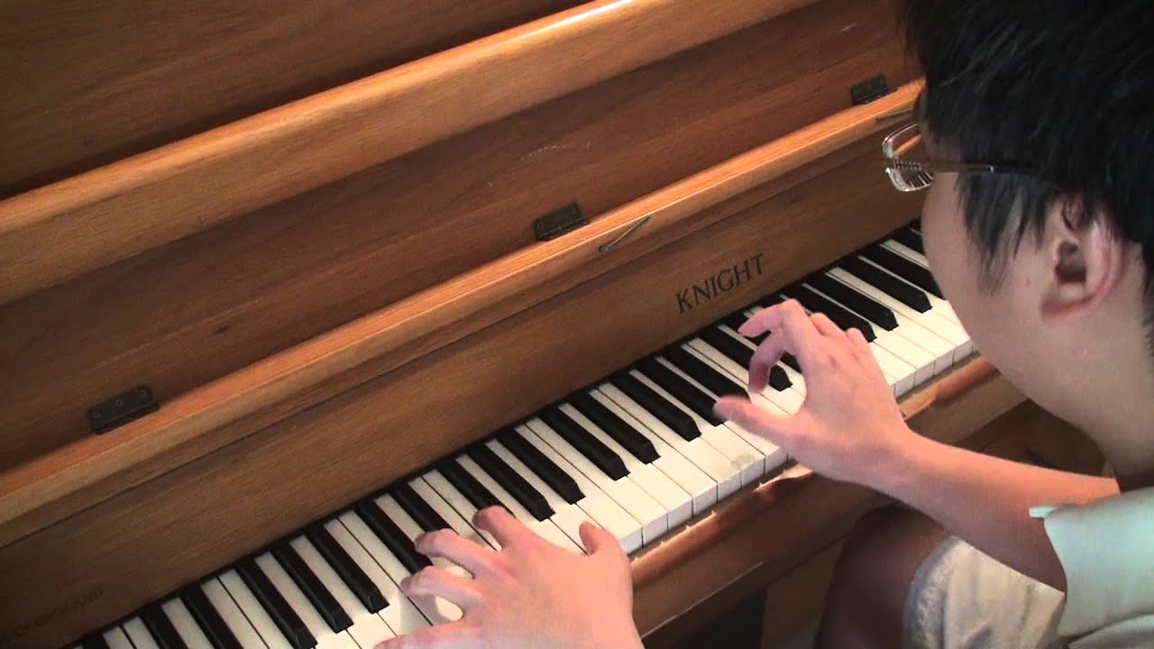 Justin Bieber ft. Nicki Minaj - Beauty And A Beat Piano by Ray Mak