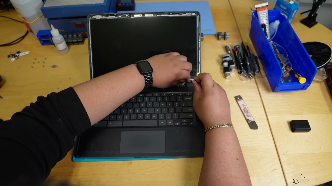 HP ChromeBook Laptop con pantalla quebrada reemplazo  Chromebook with cracked screen replacement