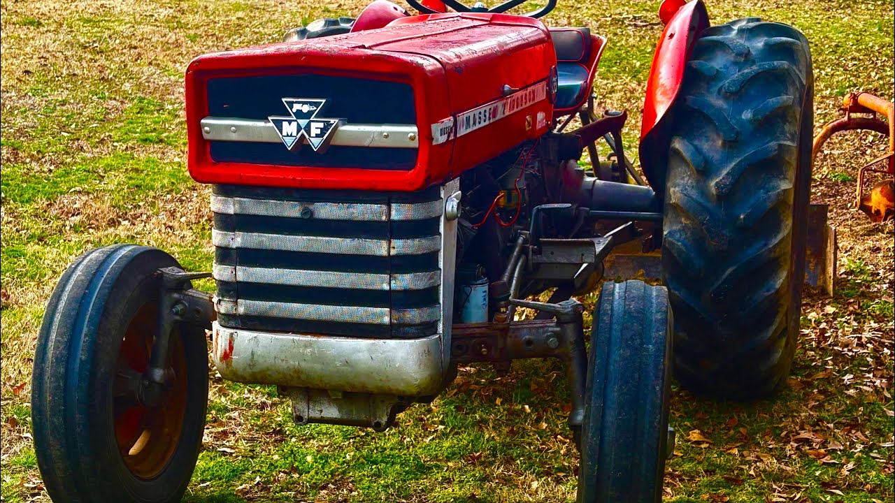 Massey Ferguson 135 walk around and talk 