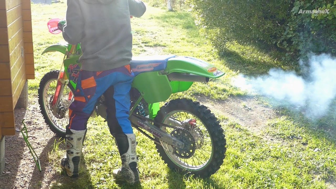 Kawasaki KX500 2-Stroke Autumn Coldstart (Raw Sounds)