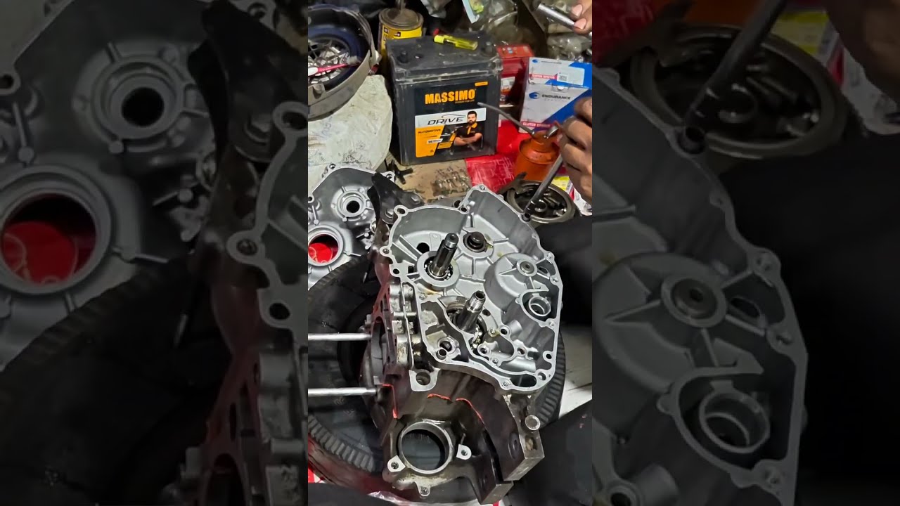 How To Fit Full Engine Bs4 Bajaj Auto Rickshaw #youtubetips #viralvideo #trending #mechanic #repair