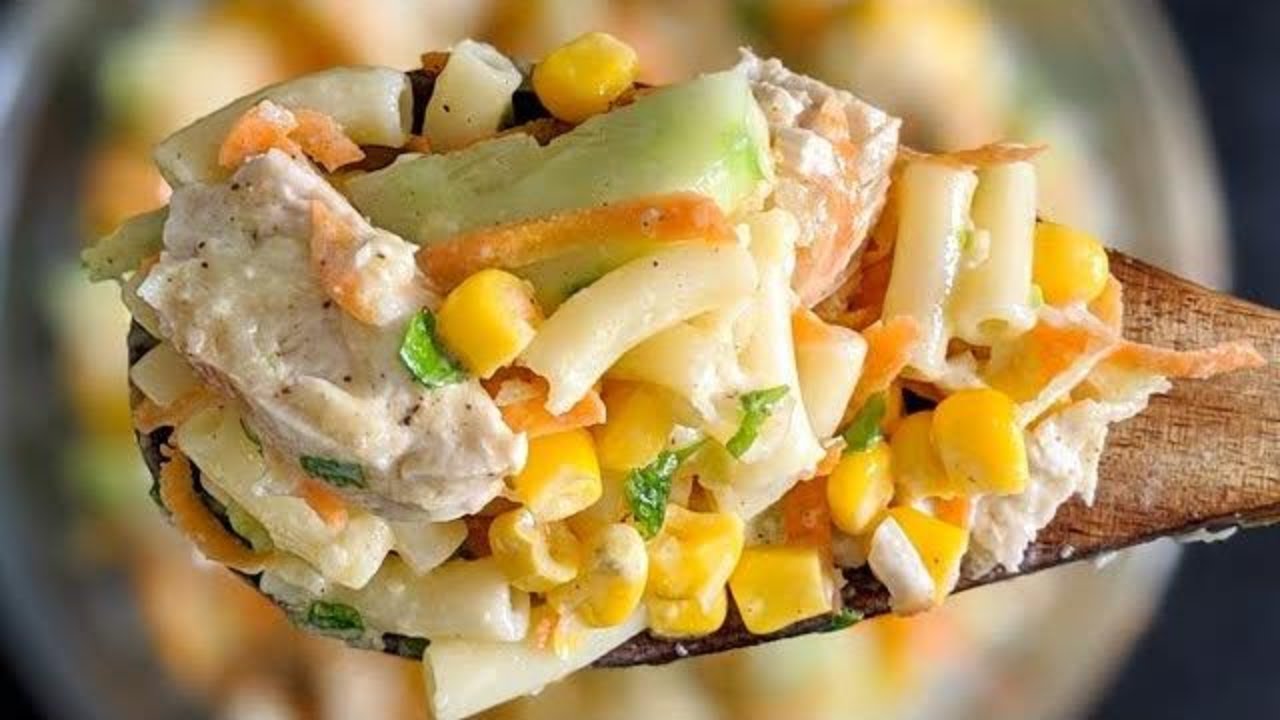 Сливочный салат с куриной пастой