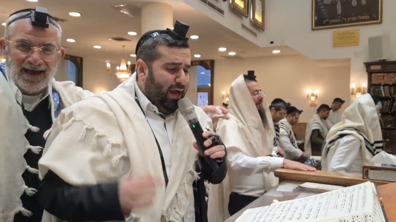החזן נחמן עמרמי הלל  המלא עם מלא ניגונים חנוכה ראש חודש תשפה הרב אייל עמרמי שליטא