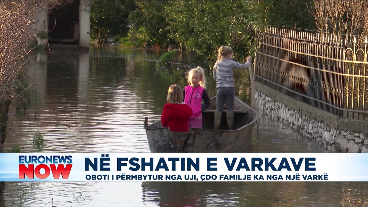 Në fshatin e varkave, Oboti i përmbytur nga uji, çdo familje ka nga një varkë