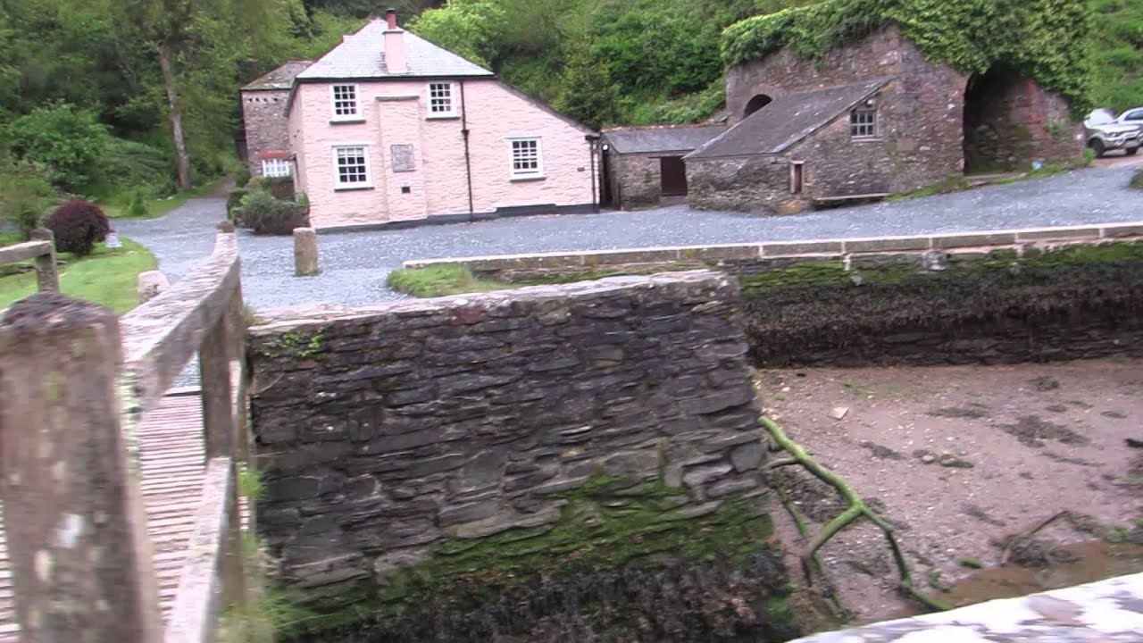 Pont Pill Hamlet on the Hall Walk near Fowey Cornwall 2
