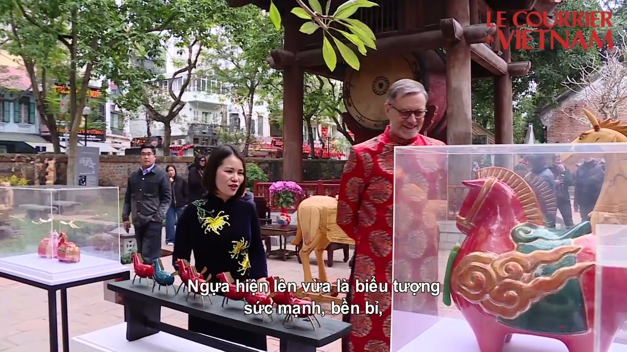Têt au Vietnam : L’ambassadeur de France célèbre la culture locale au Temple de la Littérature
