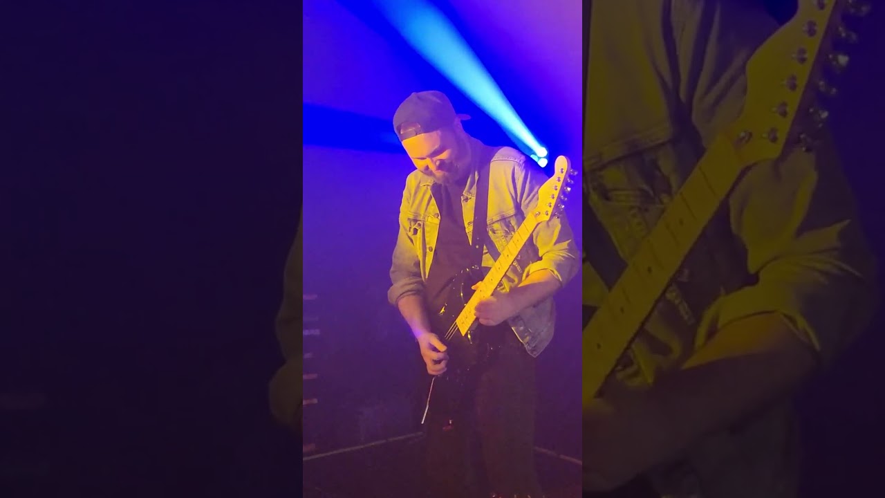 &lrm;@CollateralUK&nbsp; - big shot - live at the carlisle 12/4/2024