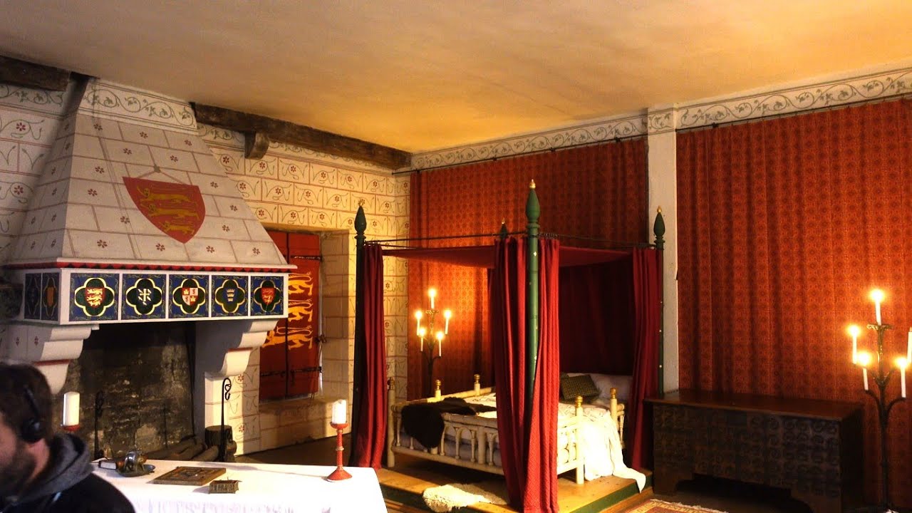 The Tower of London Southern Towers: From Medieval Palace to 1600's Graffiti Prison