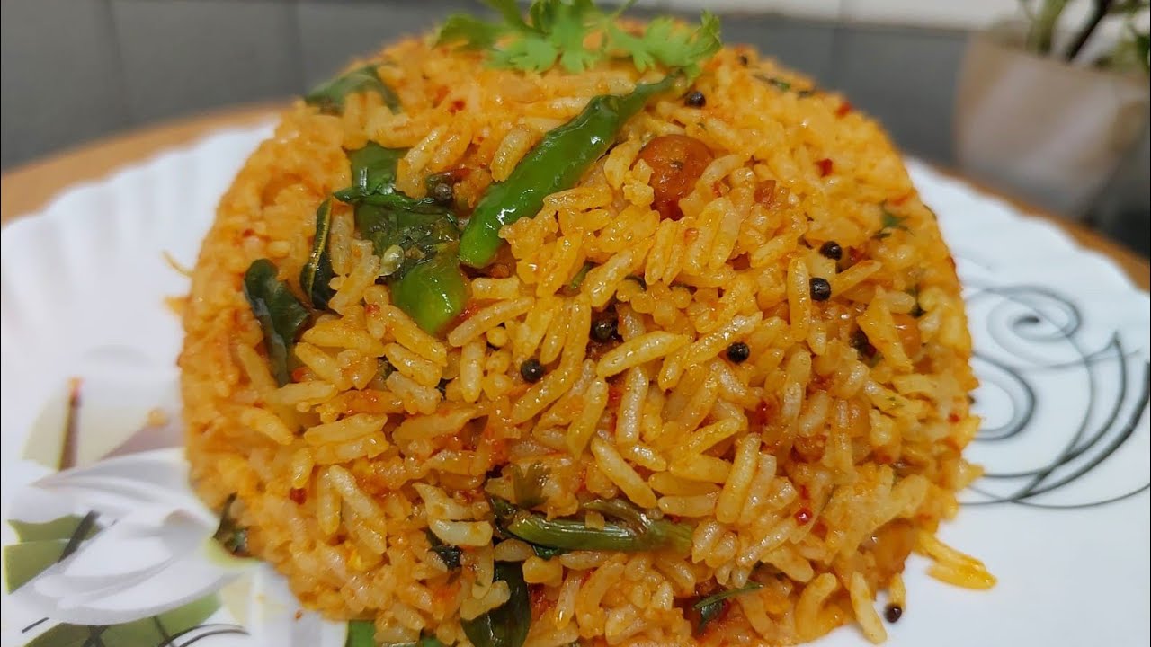 Masala garlic rice Rice recipe Lunchbox recipe  sihikitchen 