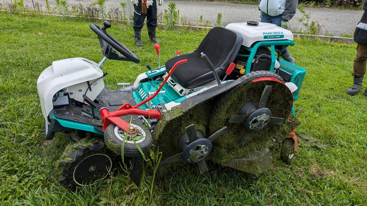 乗用草刈り機ORECラビットモアRMK180X　畝の草も刈れるオフセット付きラビットモアは果樹園の救世主なのか？