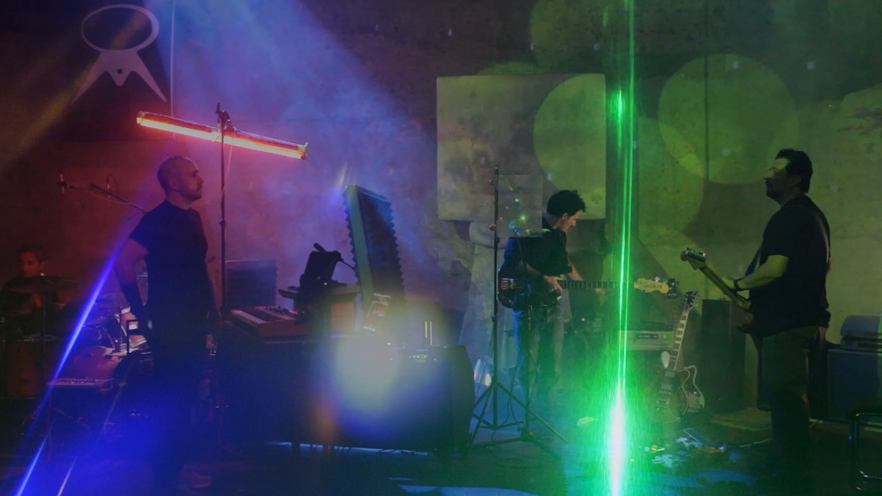 Plootoh - Sometimes (live at Milo Agriproduction, Sicily)