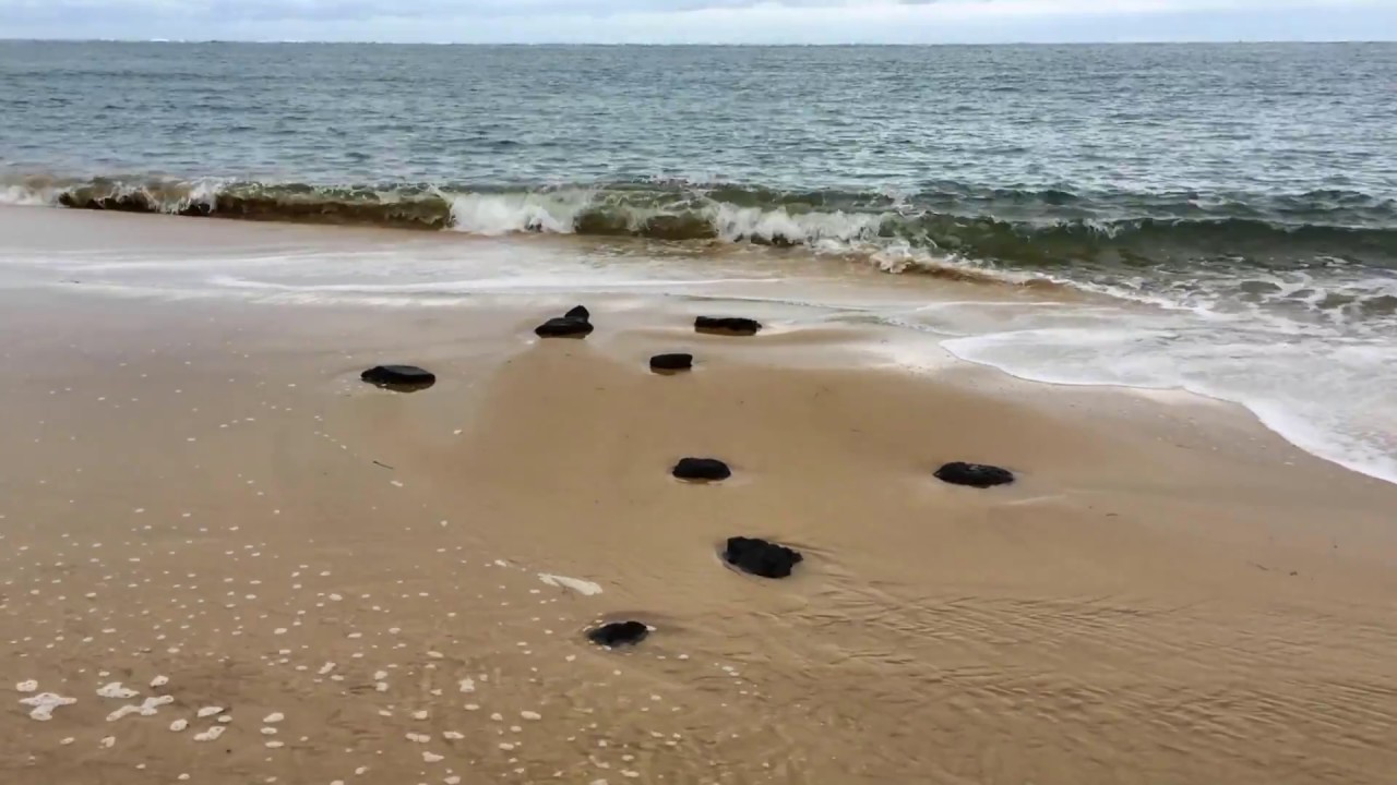 Kleine Steine am Strand 