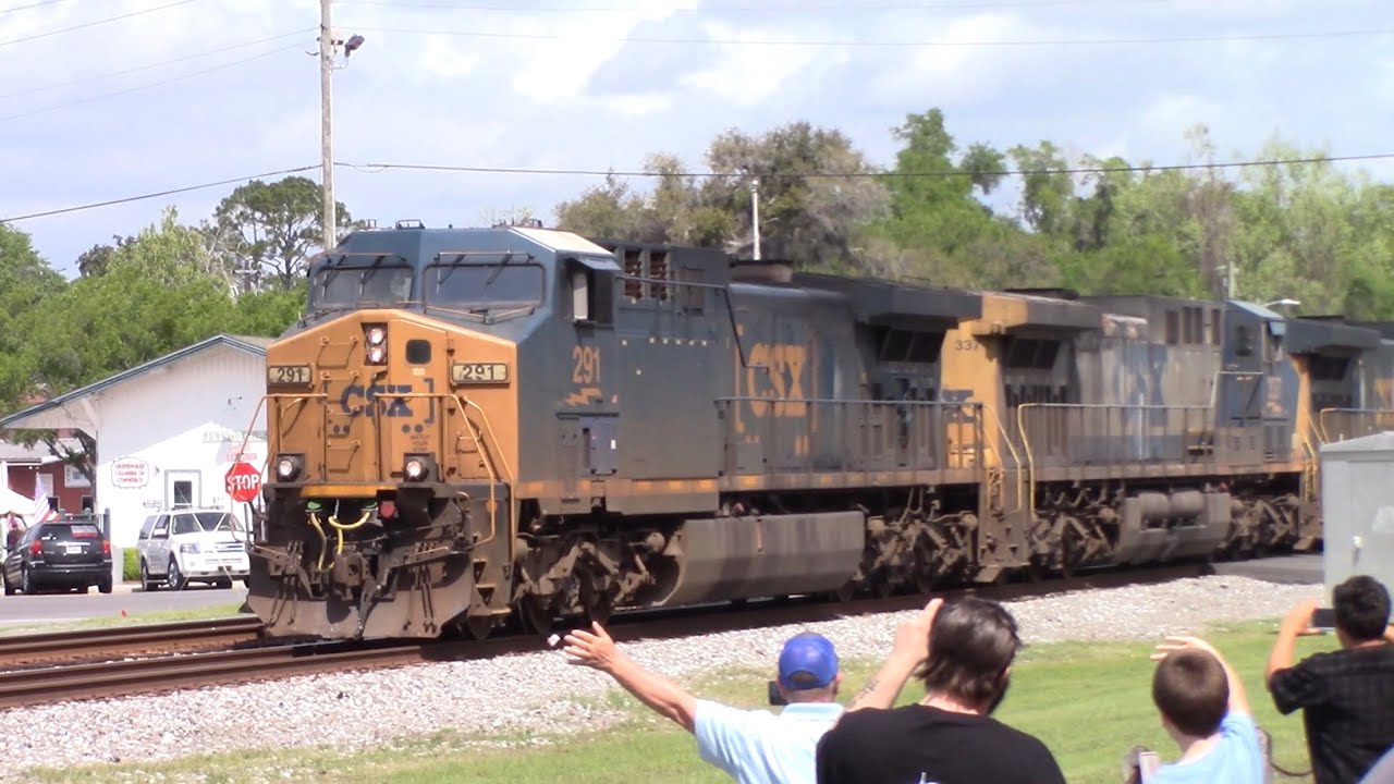 CSX 291 with a great K5H leads M441-01 at Folkston Railwatch 4/1/23