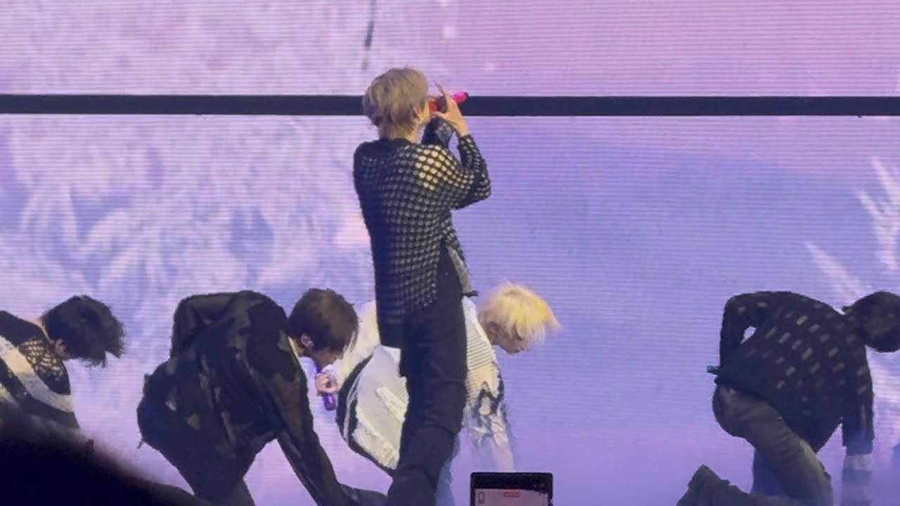0X1=LOVESONG (I Know I Love You), LO$ER=LO♡ER @260227 투모로우바이투게더 2026 TXT MOA CON