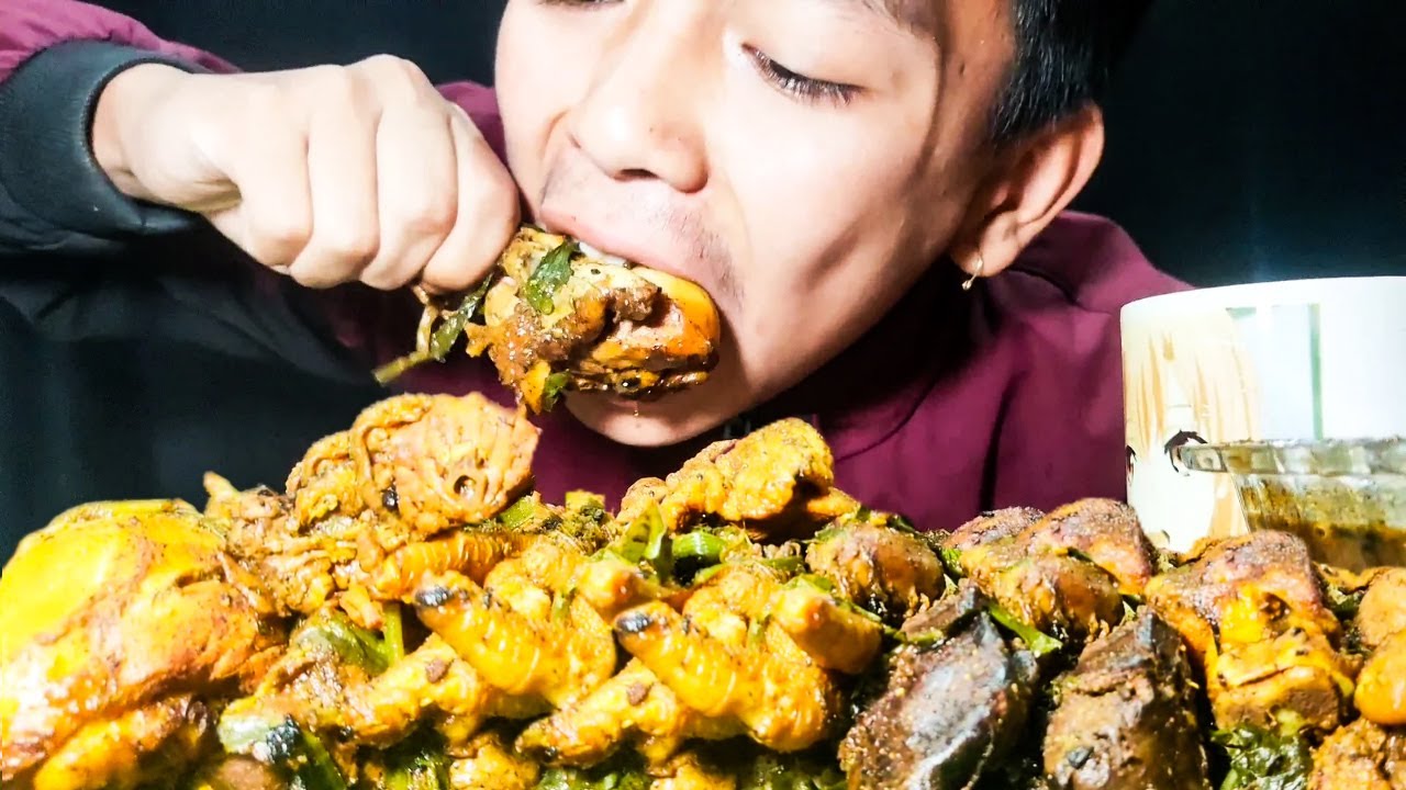 CHICKEN CURRY//CHICKEN FEET,LIVER,GIZZARD MUKBANG
