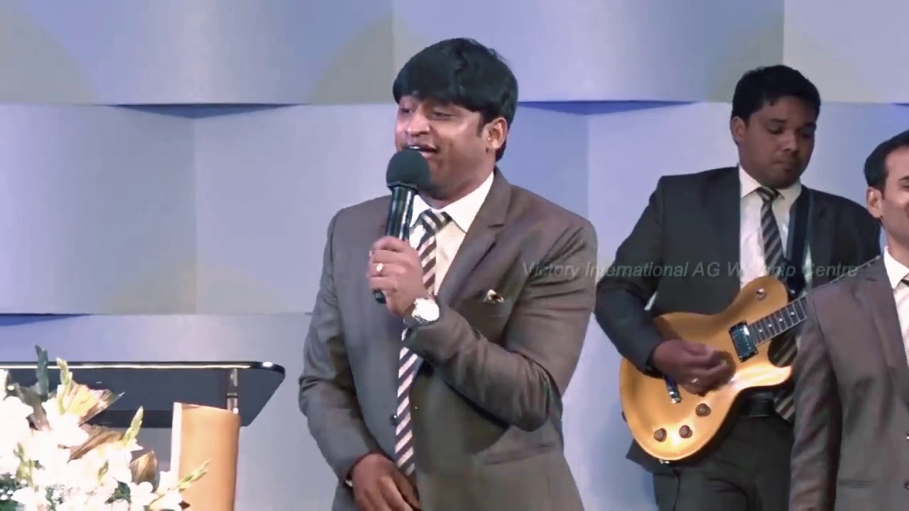 Stuthigu Mahimegu | Kannada Christian Song | Ebenezer Kingslin