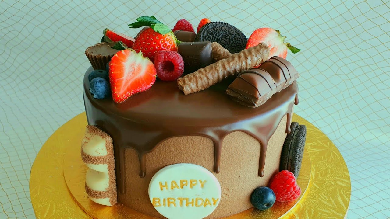 CHOCOLATE CAKE WITH CHOCOLATE WHIPPED CREAM FROSTING
