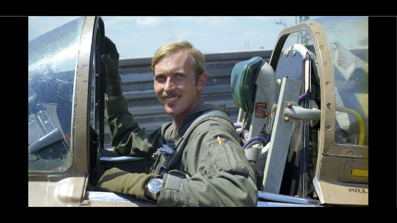 Episode 8 - A 1 Skyraider Pilot Bob Carlsen