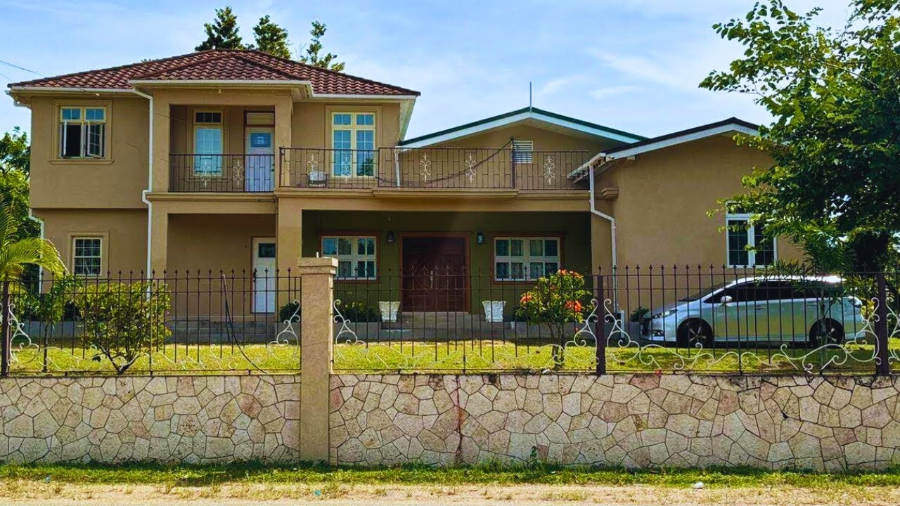 EXPANSIVE 5 Bedroom 5 Bathroom House For Sale At Turners Four Paths, Clarendon, Jamaica
