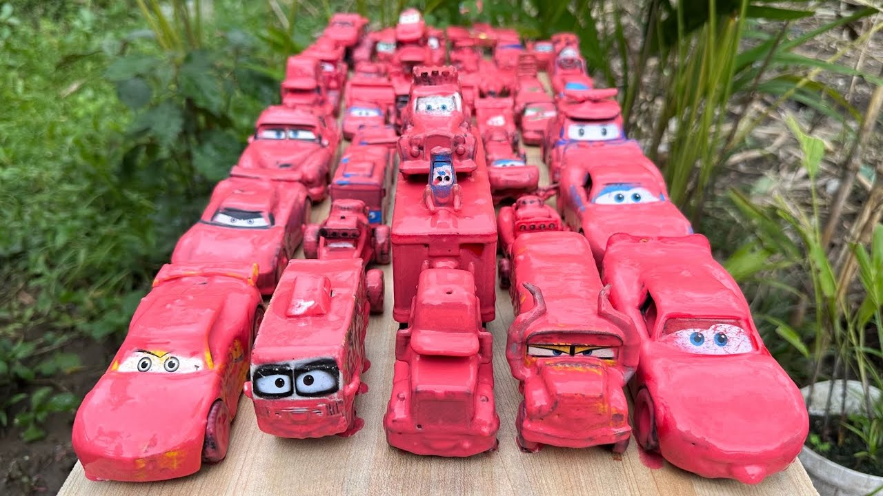 Clean up muddy minicars & disney pixar car convoys! Play in the garden