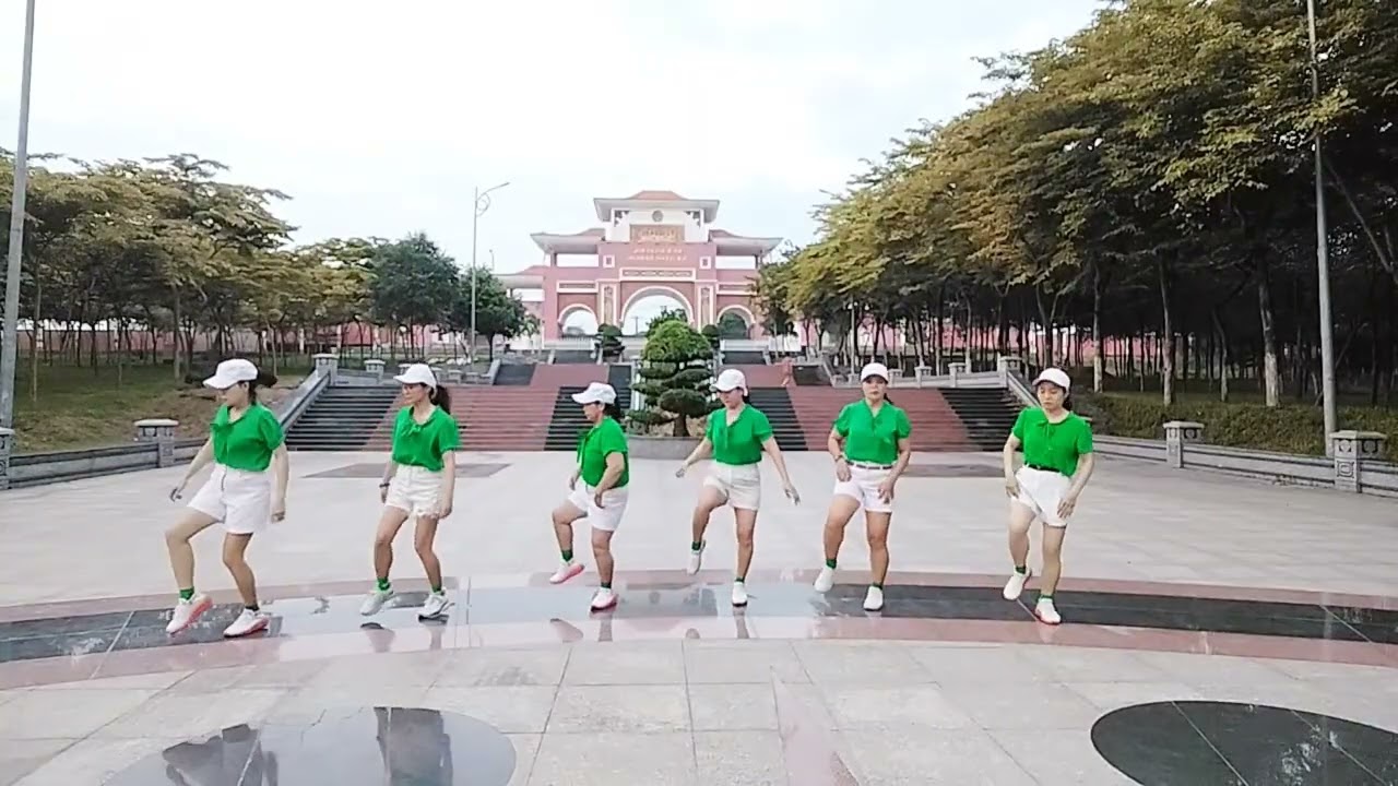 Đi cùng em ngàn núi ngàn sông nhảy shuffle dance BD nhóm vui khoẻ tổ 15B