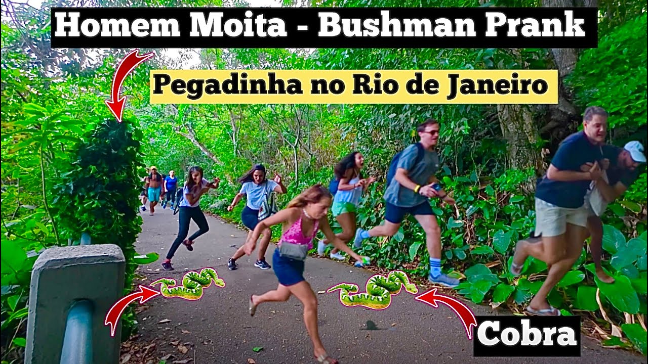 Pegadinha: Susto duplo com o homem moita e a cobra assustando pessoas no Rio de Janeiro