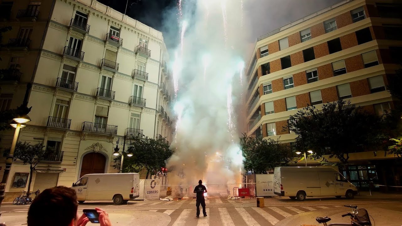 Fallas Valencia ★ Mascletà / Ricardo Caballer -  RICASA ★ [4K]