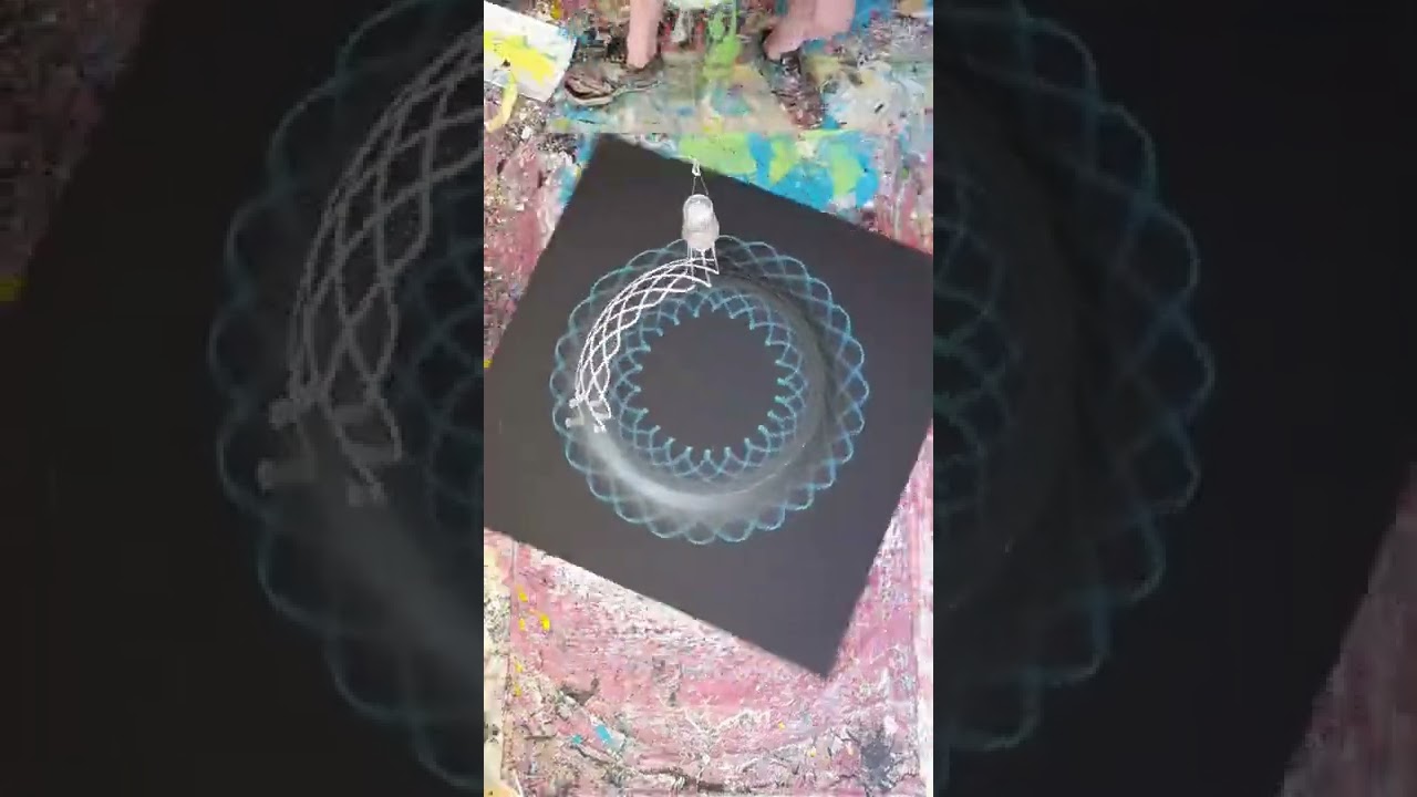 love😍 the Splatter at the End of this nice Pendulum Painting!🤙 #shorts #art