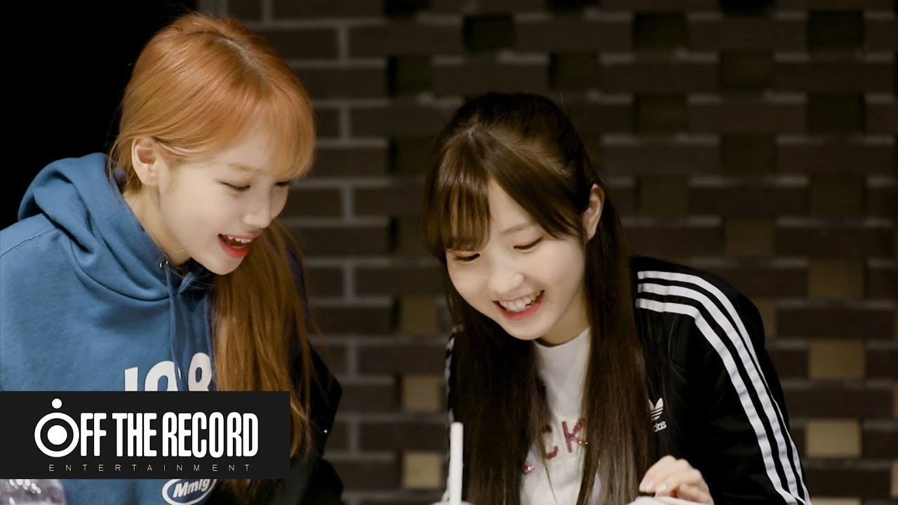 IZ*ONE (아이즈원) 'Airplane' Recording Behind