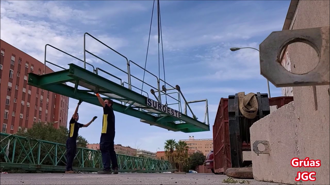 Montadores de Grúas Torre / Así se montan y se desmontan las Grúas de obra