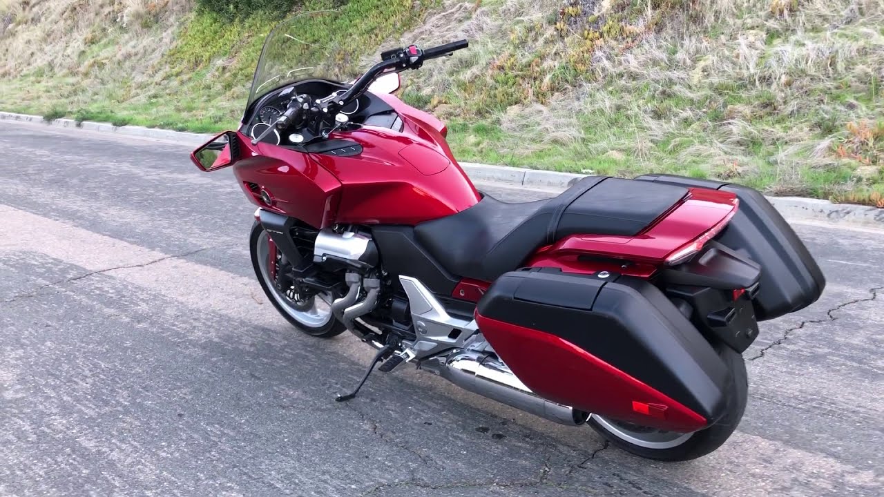 2014 HONDA CTX1300